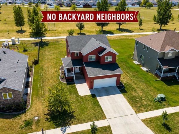 4893 LAVONNE Court S, Fargo, ND 58104