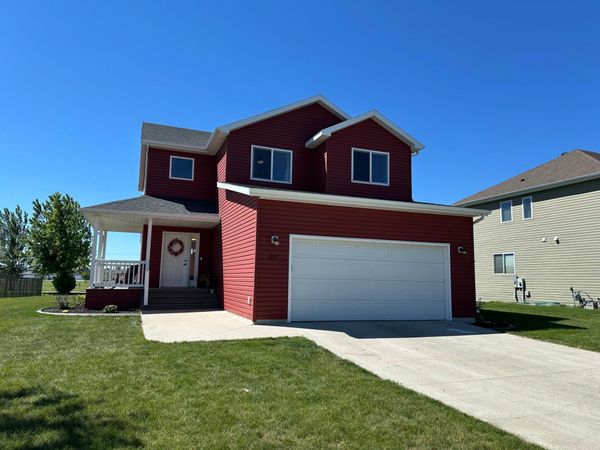 4893 LAVONNE Court S, Fargo, ND 58104