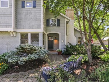 15 Maple Hill Road, Hopkins, MN 55343