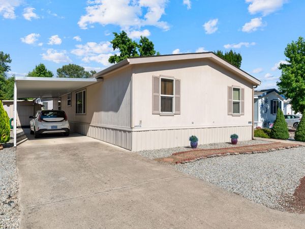 21 Brophy Way, UNIT 18, Shady Cove, OR 97539