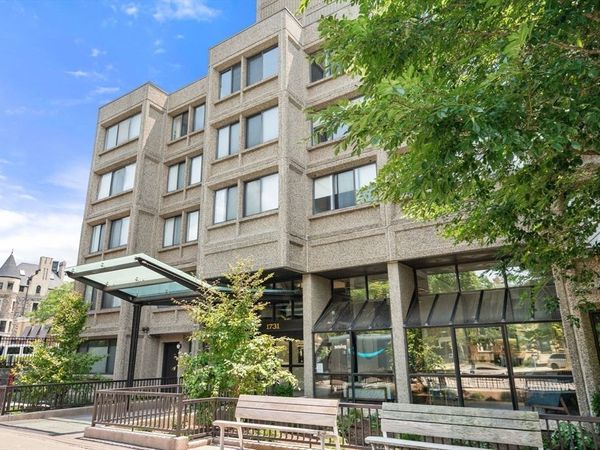 1731 Beacon St, Unit 508, Brookline, MA 02445