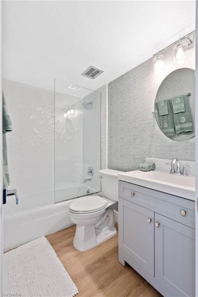 410 Broad Ave S, Unit H410, Naples, FL 34102 Photo