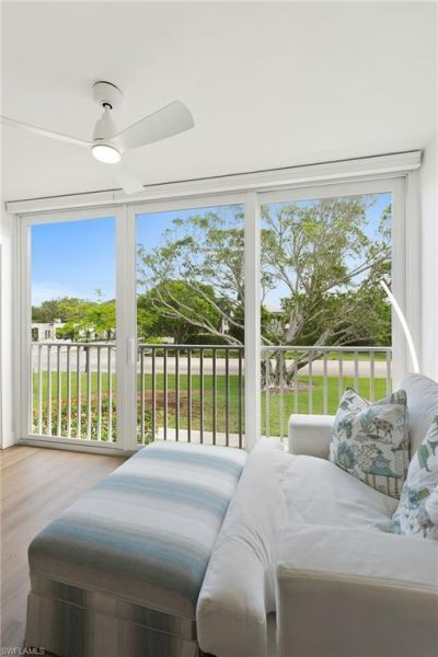410 Broad Ave S, Unit H410, Naples, FL 34102 Photo