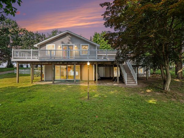 58881 Yeatter Road, Colon, MI 49040