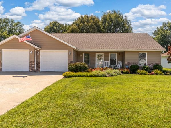 1404 Dew Drop Drive, Marion, IL 62959