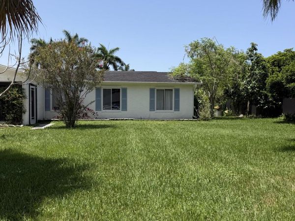 3079 Indian Trail, Lake Worth, FL 33462