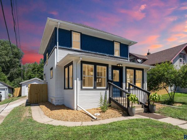 1112 W 8th St, Sioux Falls, SD 57104