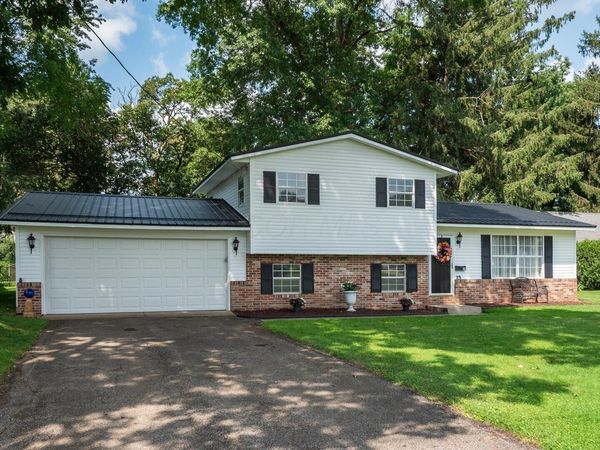 29 Hall Avenue , Newark, OH 43055