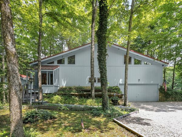 10365 National Road SE, Thornville, OH 43076