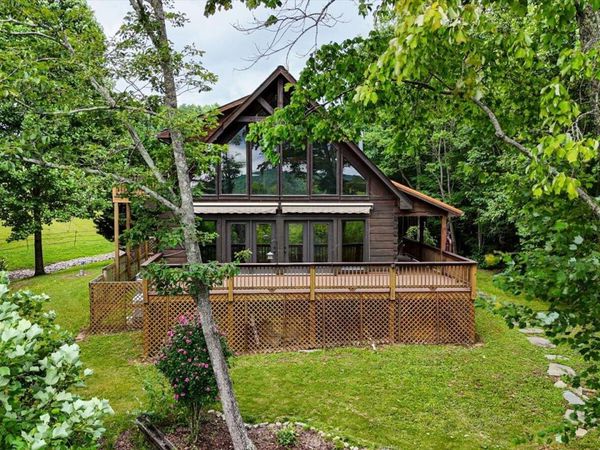 1085 Thunder Ridge Drive, South Pittsburg, TN 37380