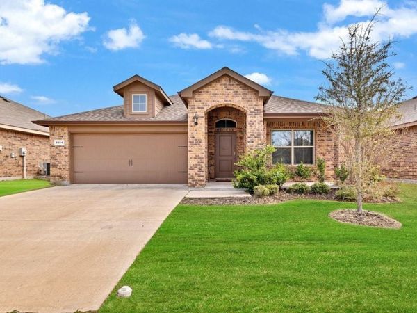 9104 Herringbone Drive, Fort Worth, TX 76131
