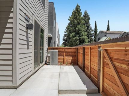 2067 Freya Walk, Sacramento, CA 95835 Photo