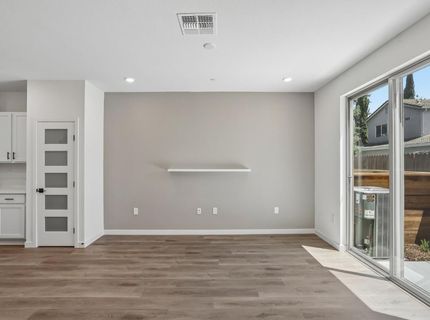 2067 Freya Walk, Sacramento, CA 95835 Photo