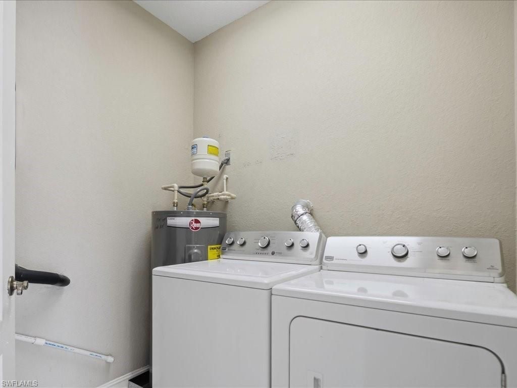 600 Luisa Ct, Unit 4, Naples, FL 34104 Photo