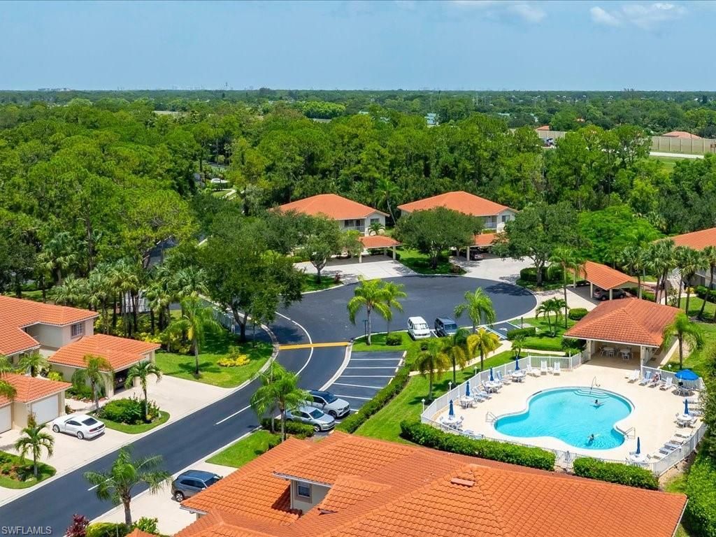 600 Luisa Ct, Unit 4, Naples, FL 34104 Photo