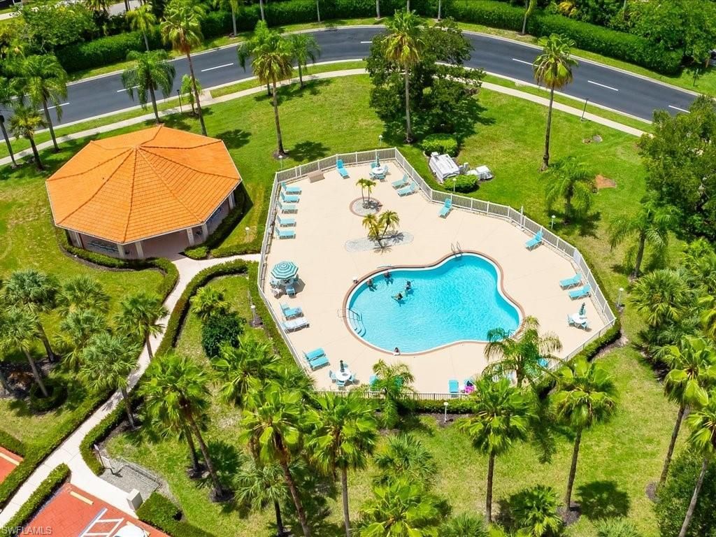 600 Luisa Ct, Unit 4, Naples, FL 34104 Photo