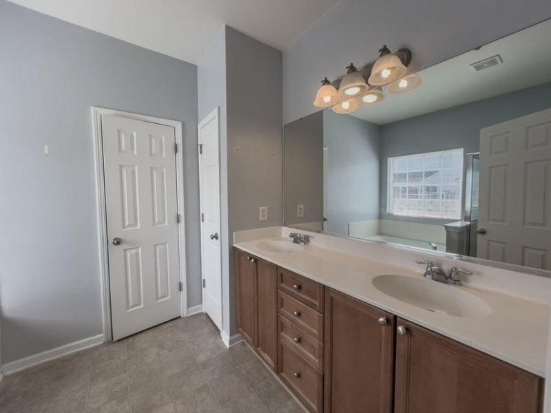 121 Valentin Drive Photo 13