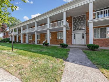 29546 Hoover Road, Warren, Mi 48093