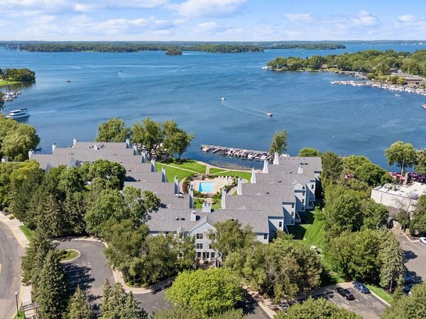 603 Lake Street, Unit 215, Excelsior, MN 55331