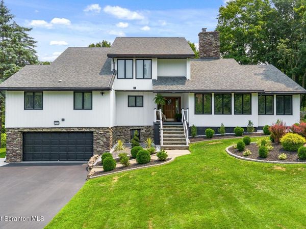 151 Carol Drive , Clarks Summit, PA 18411