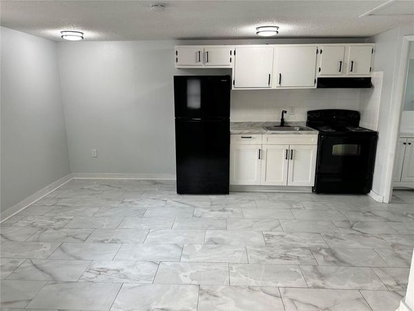 1104 E 140TH AVENUE, Unit B, TAMPA, FL 33613