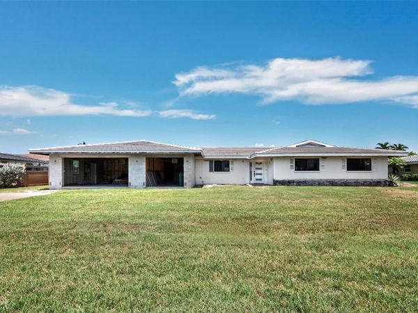 525 SLOOP LANE, LONGBOAT KEY, FL 34228