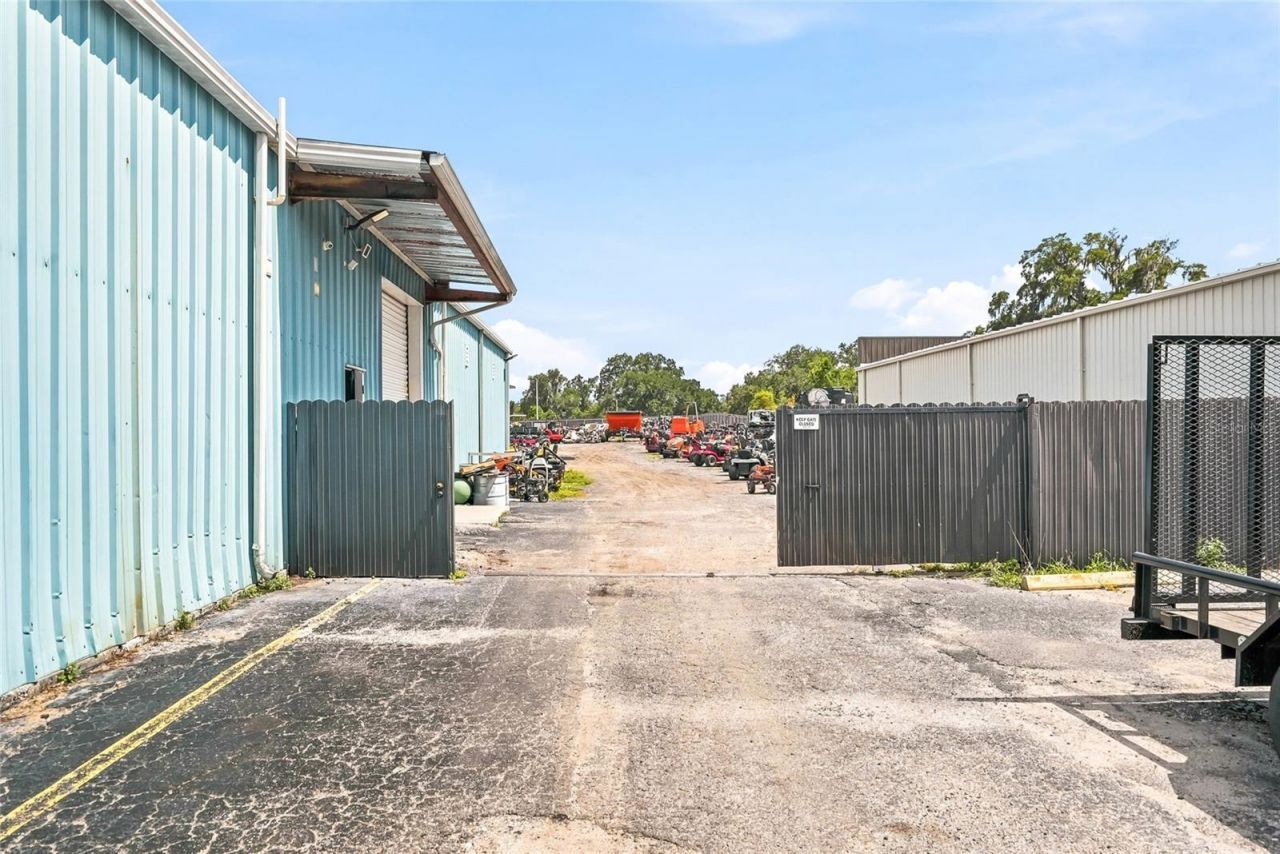 13295 92 Highway , Dover, FL 33527 Photo