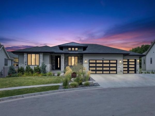 648 W HIDDEN FARM DR , Farmington, UT 84025