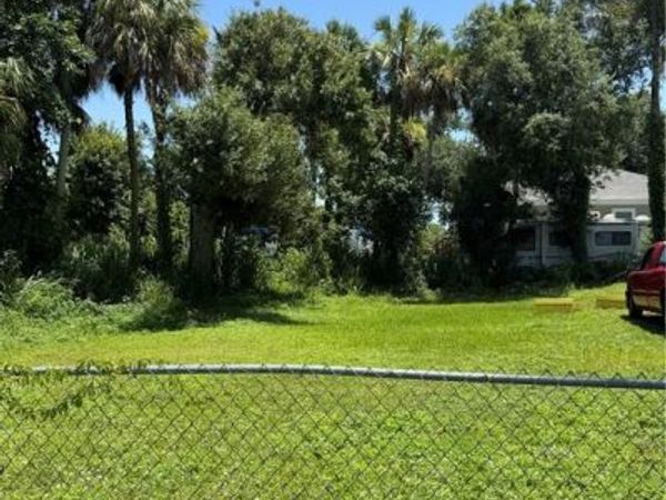 547 San Bernardino ST , NORTH FORT MYERS, FL 33903