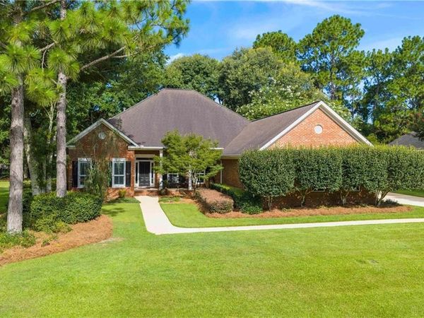 421 Clubhouse Drive, Fairhope, AL 36532
