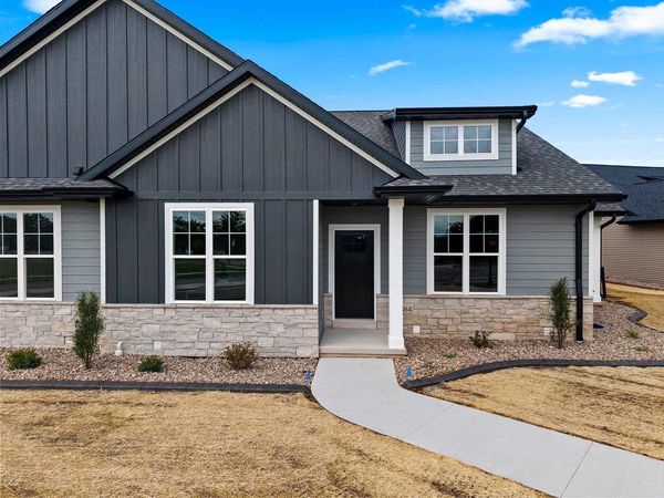 2864 ELM TREE, Howard, WI 54313