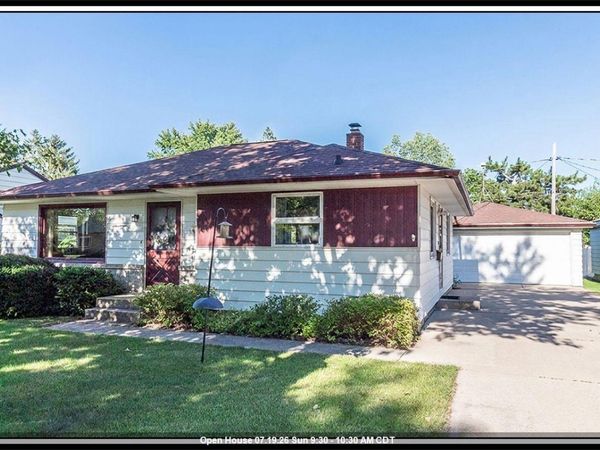 1718 S PEARL STREET, New London, WI 54961