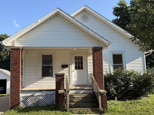 427 W WASHINGTON Street, Macomb, IL 61455