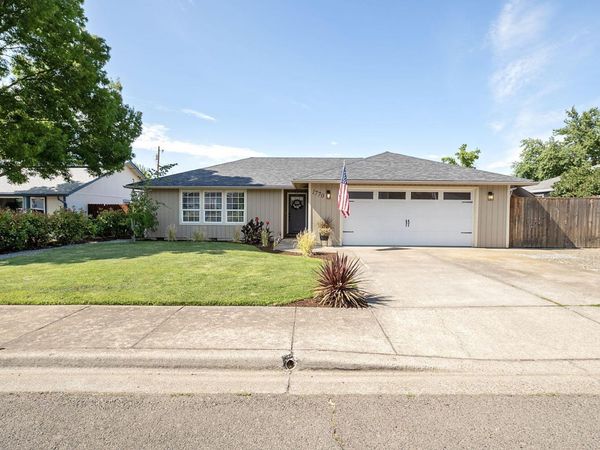1770 Tanglewood, Medford, OR 97501