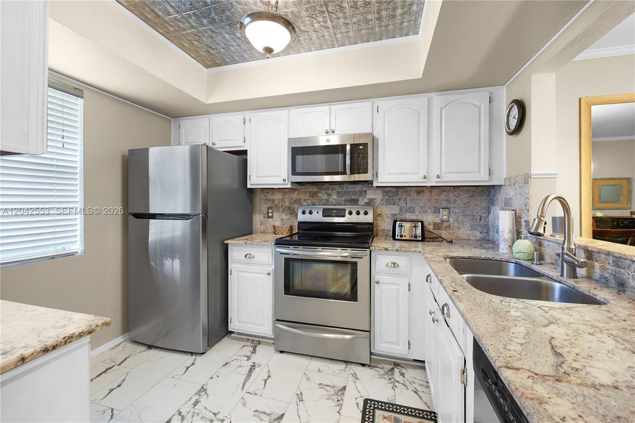 1001 Pine Isle Ln , Unit 1001, Naples, FL 34112 Photo