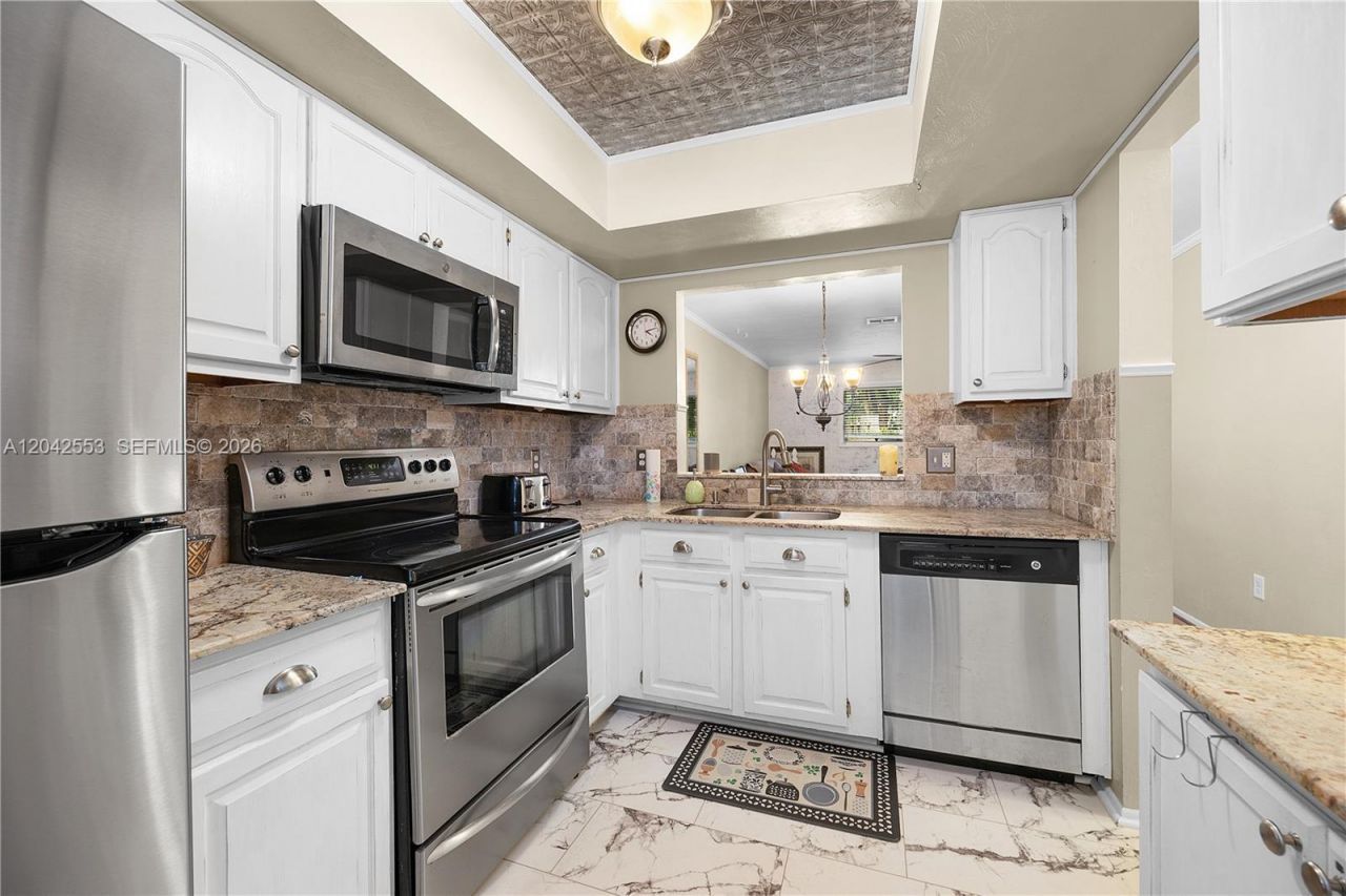 1001 Pine Isle Ln , Unit 1001, Naples, FL 34112 Photo