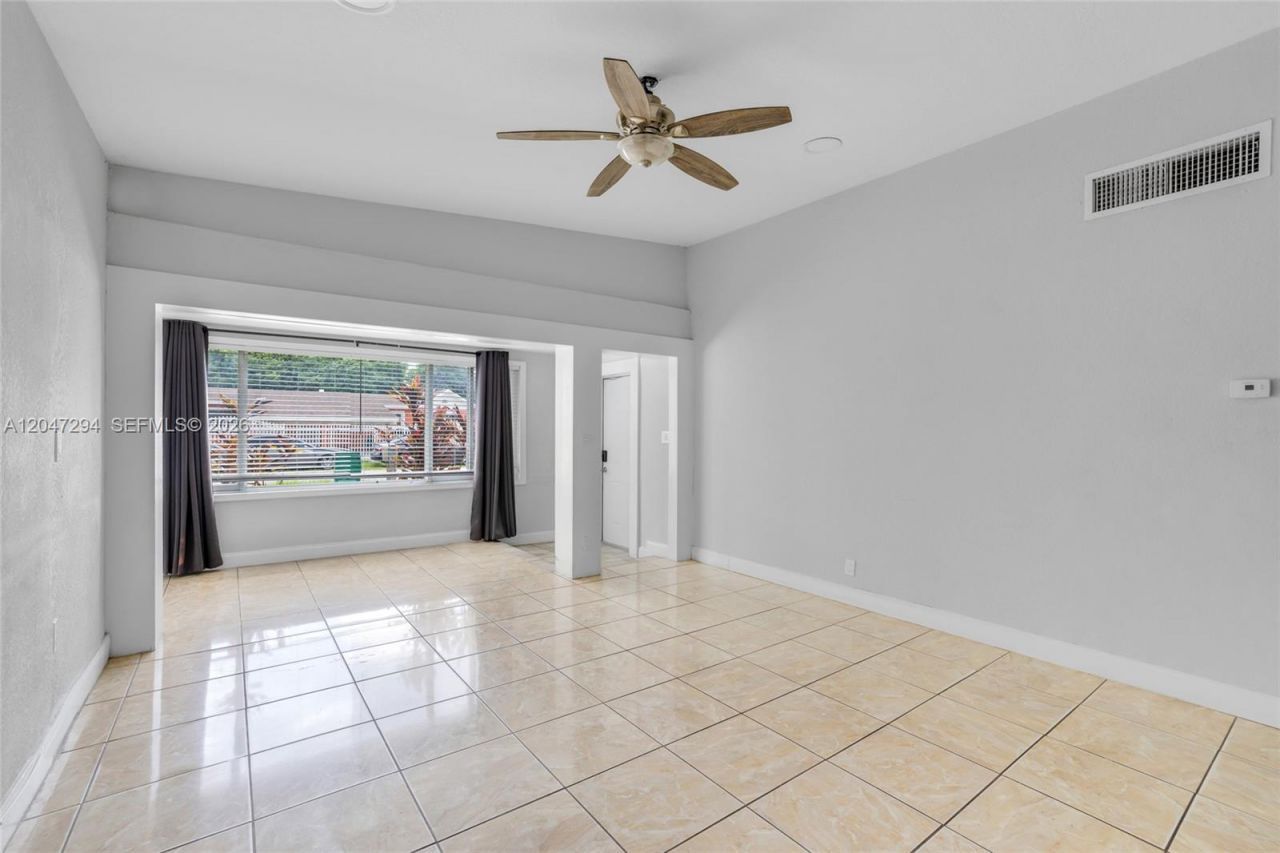 18100 NW 7th Pl , Miami Gardens, FL 33169 Photo