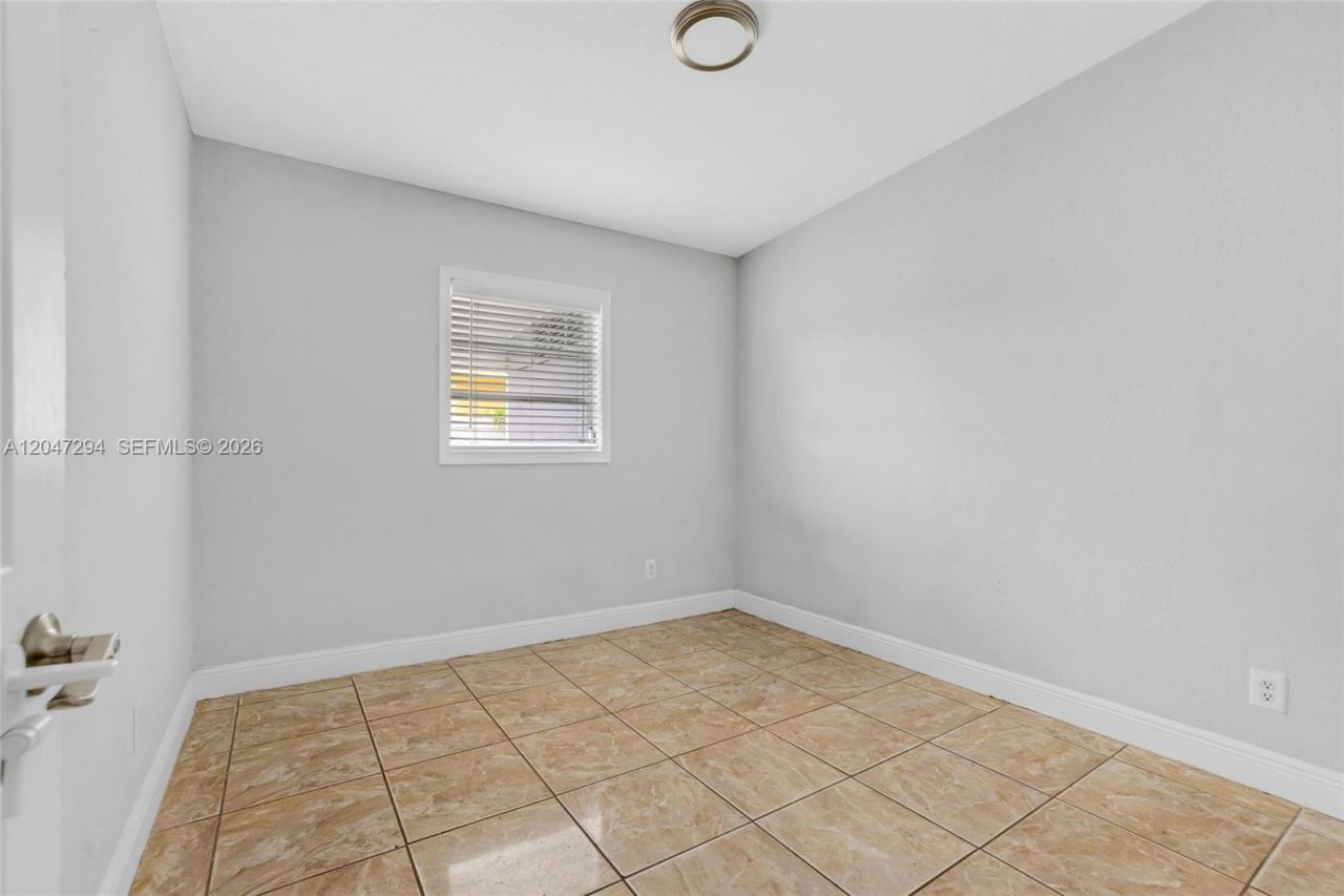 18100 NW 7th Pl , Miami Gardens, FL 33169 Photo