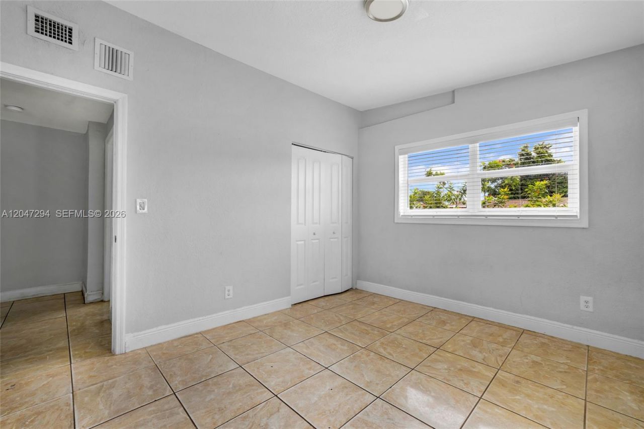 18100 NW 7th Pl , Miami Gardens, FL 33169 Photo