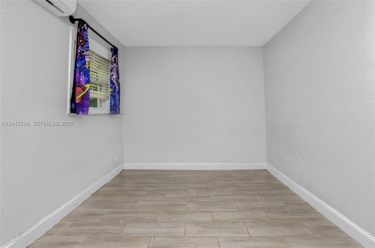 18100 NW 7th Pl , Miami Gardens, FL 33169 Photo