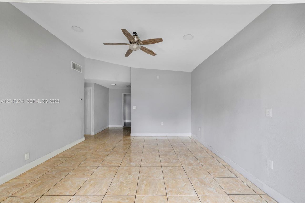 18100 NW 7th Pl , Miami Gardens, FL 33169 Photo