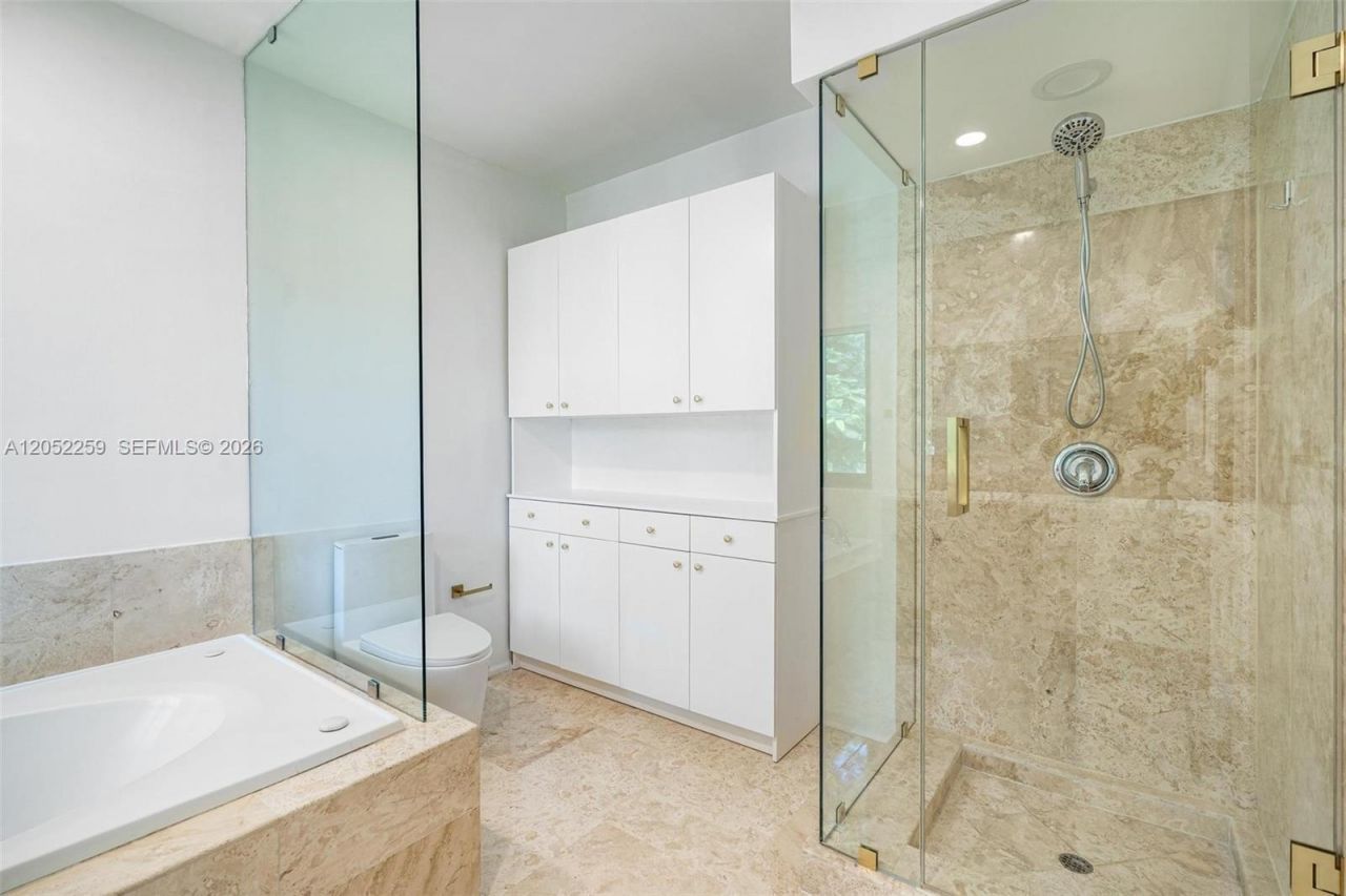 7810 Beachview Dr, North Bay Village, FL 33141 Photo