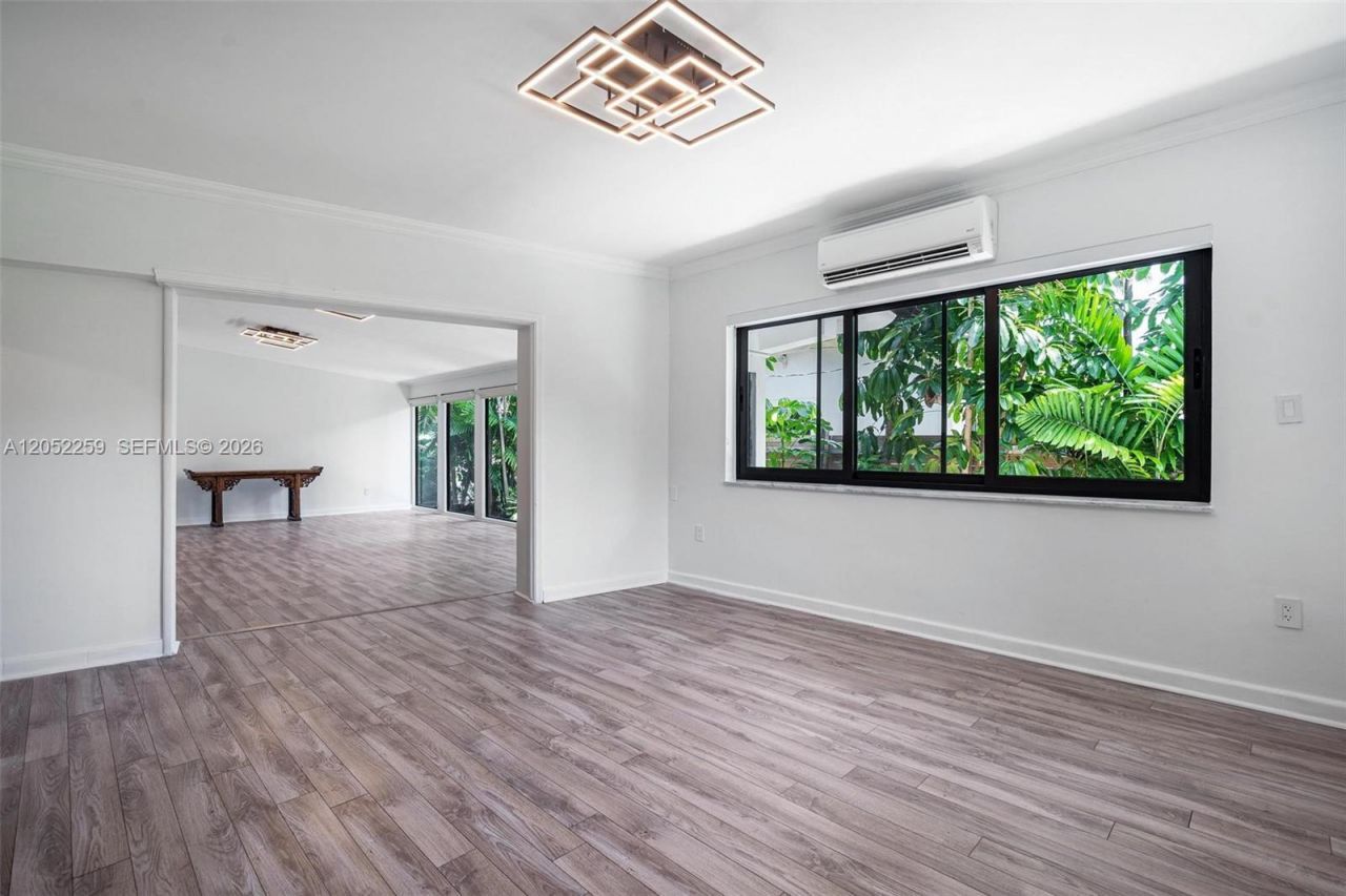 7810 Beachview Dr, North Bay Village, FL 33141 Photo
