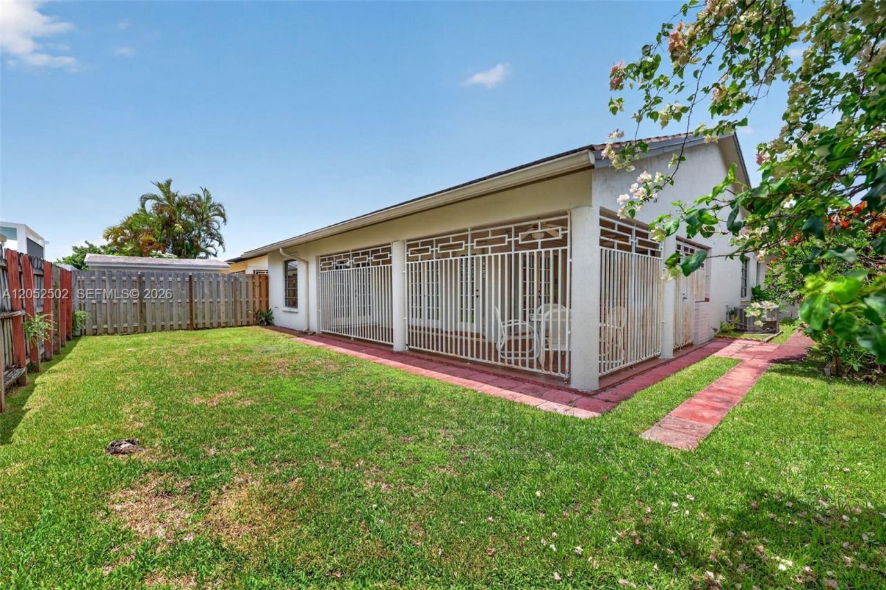 4756 SW 143rd Ave , Miami, FL 33175 Photo