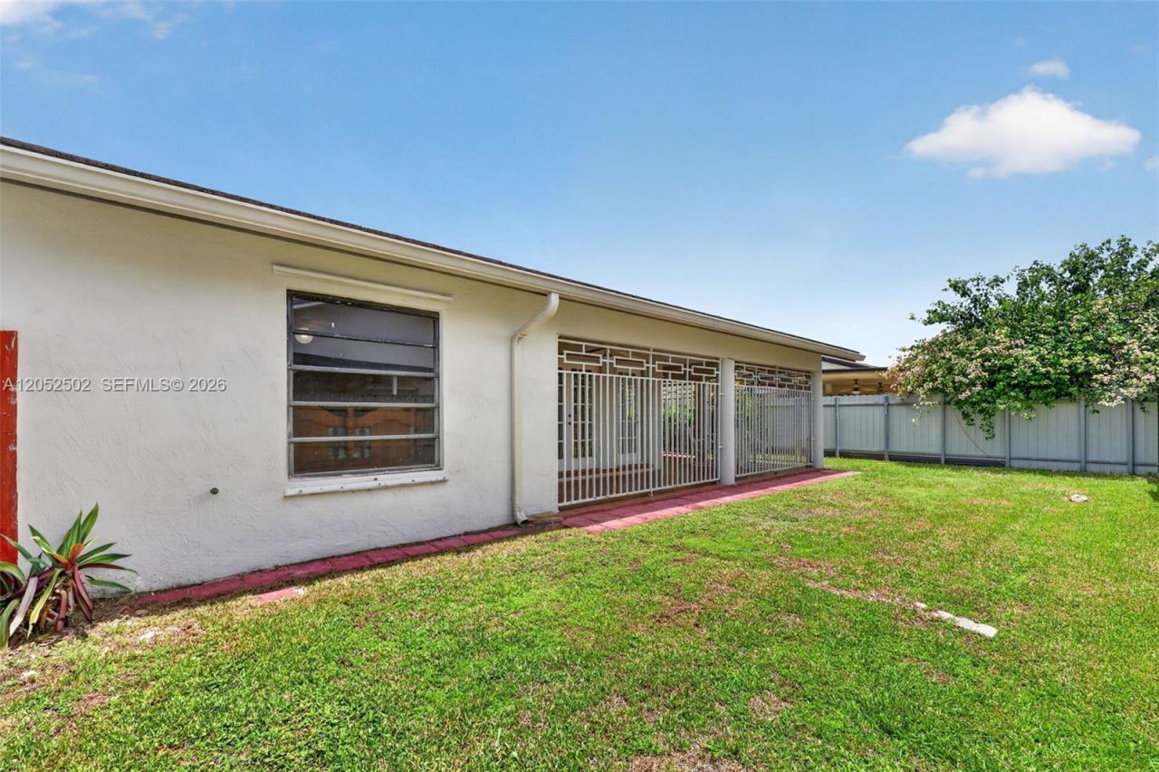 4756 SW 143rd Ave , Miami, FL 33175 Photo