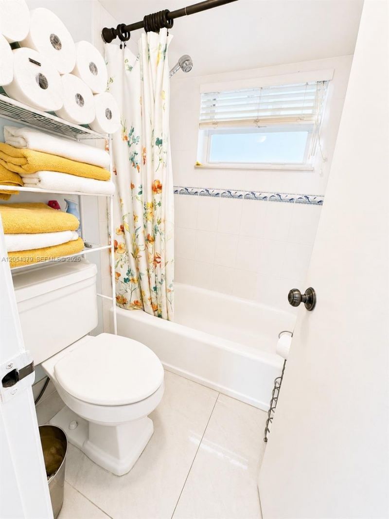 1893 S Ocean Dr , Unit 212, Hallandale Beach, FL 33009 Photo