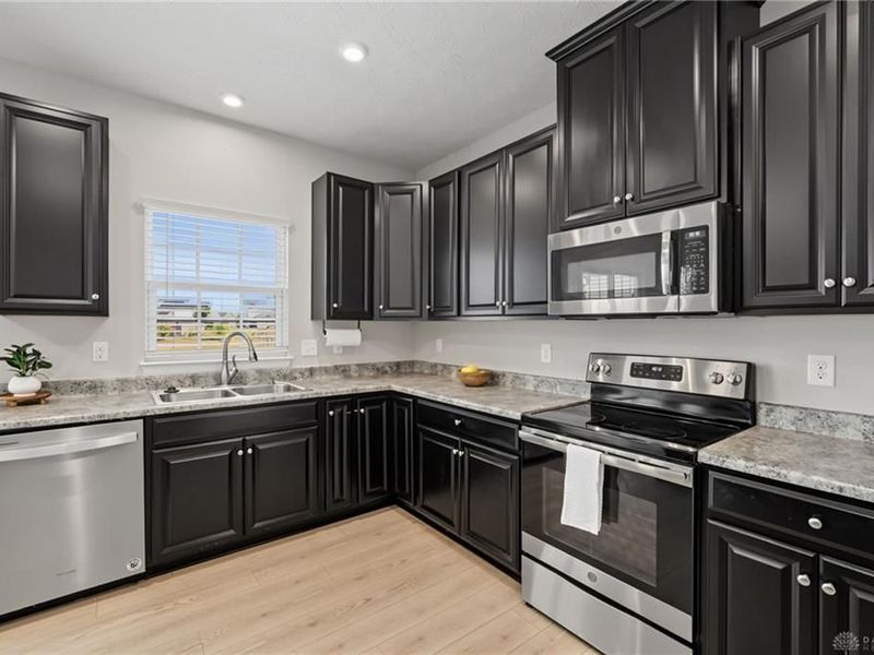 6300 Willow Oak Drive, Tipp City, OH 45371 Photo 18