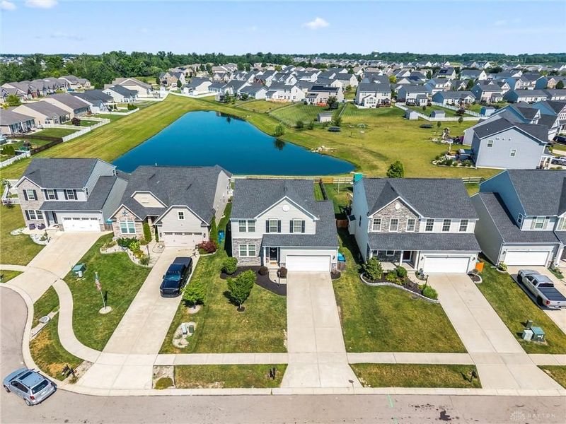 6300 Willow Oak Drive, Tipp City, OH 45371 Photo 2