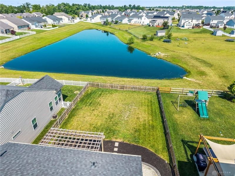 6300 Willow Oak Drive, Tipp City, OH 45371 Photo 3