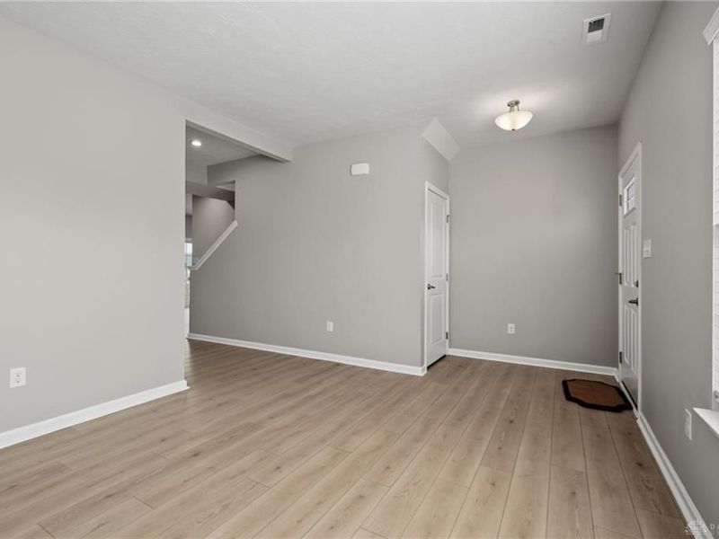 6300 Willow Oak Drive, Tipp City, OH 45371 Photo 9